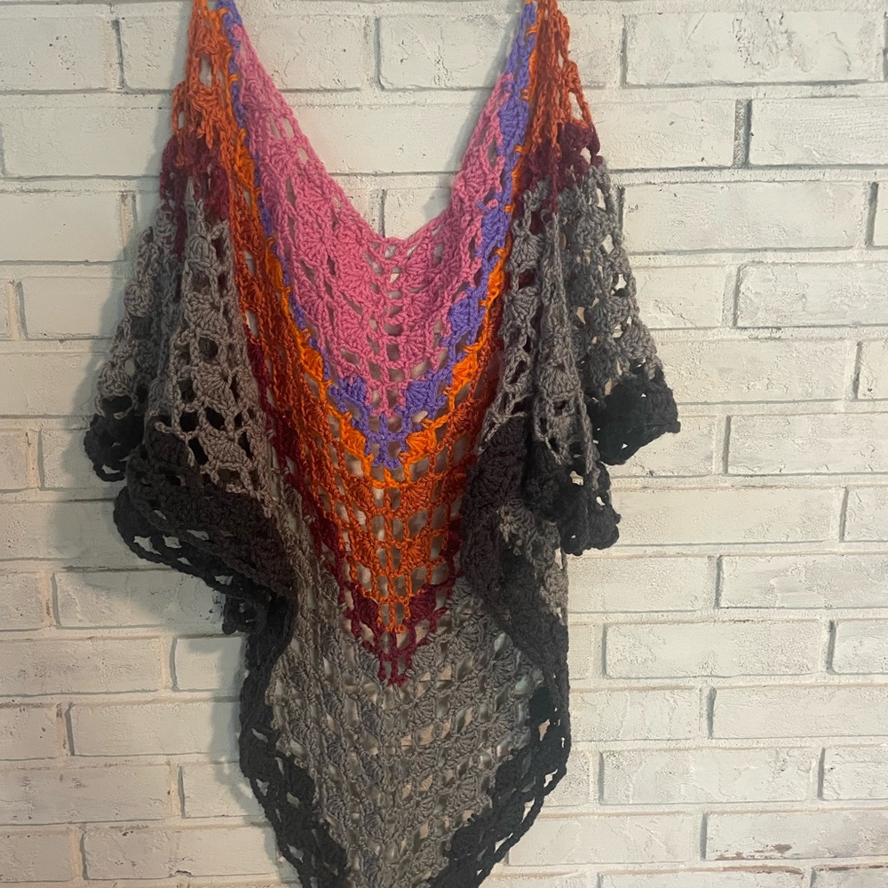 Hand-Crafted Crochet Shawl.Beautiful Yarn Excellent Condition #Grannycore View 5